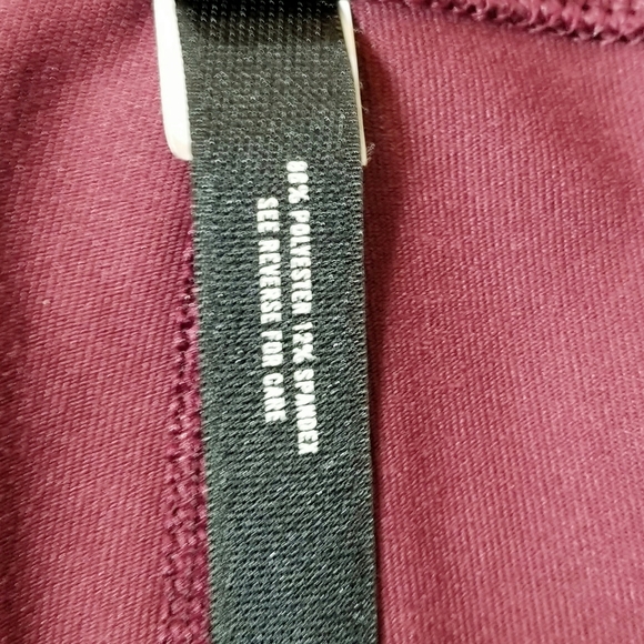 💞 Women's "LIVE, LOVE, DREAM" Workout Pants - Picture 8 of 10